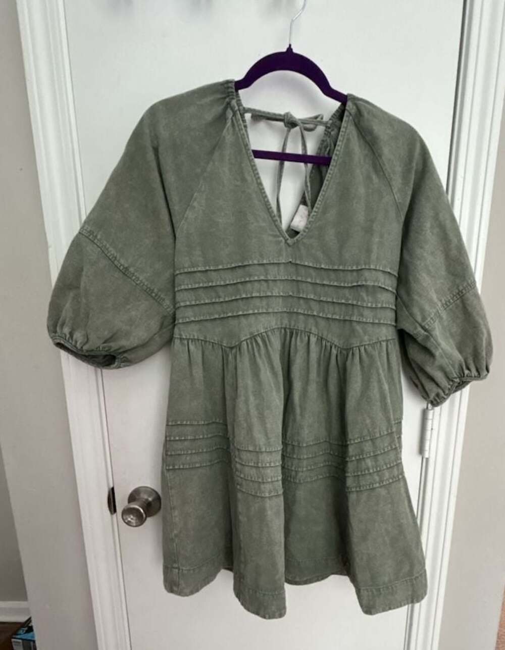 Entro Women's Acid Wash Puff Sleeve Babydoll Mini Dress in Military Green-s